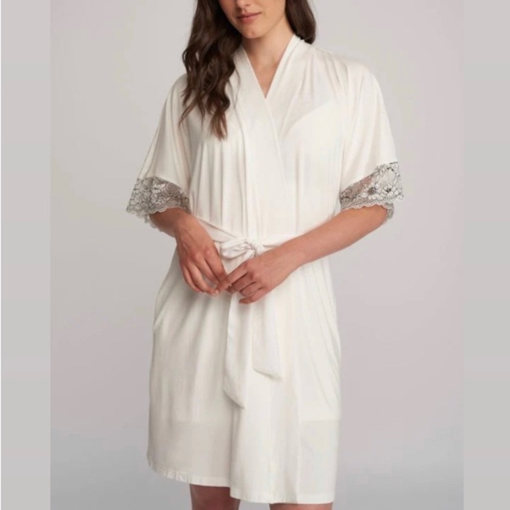 Fleur’t Chantilly + Black Kimono Robe